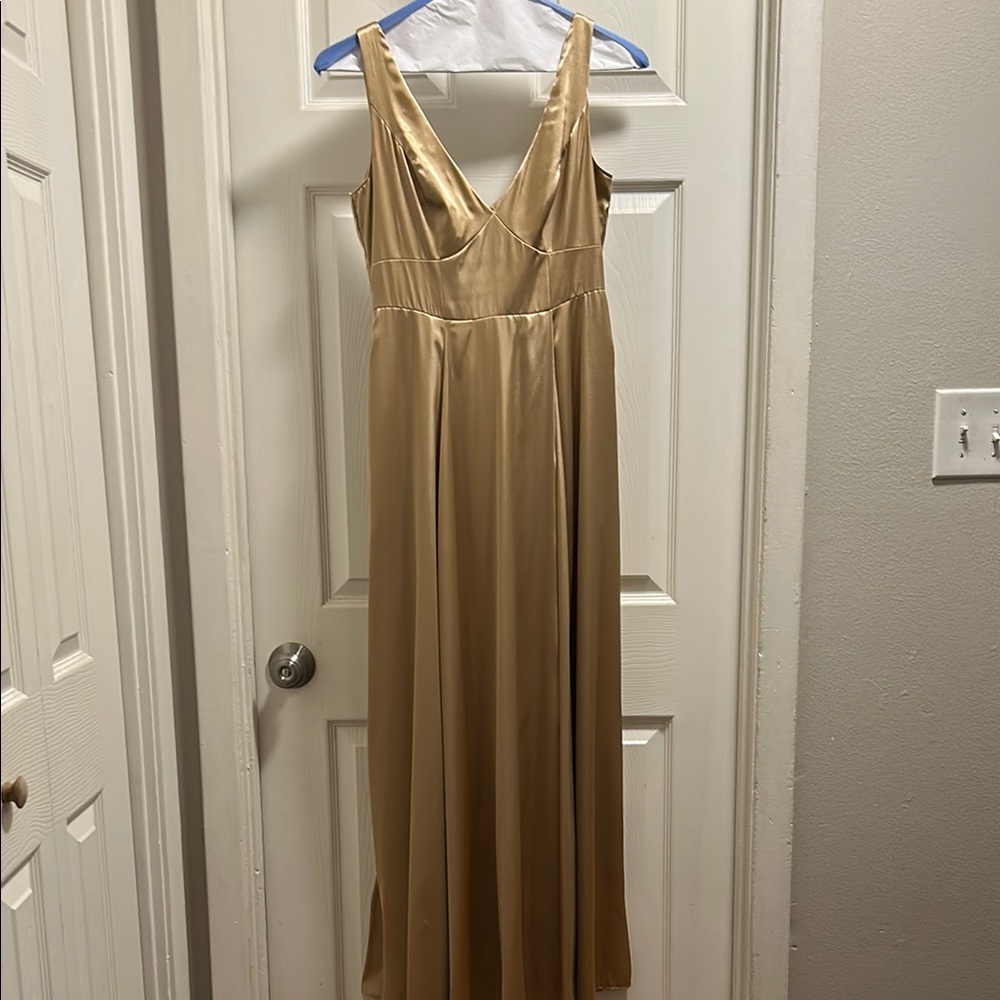 Gold Maxi Sundress with V-Neck for Cocktail